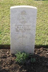 Ismailia War Memorial Cemetery - Knott, George Edward